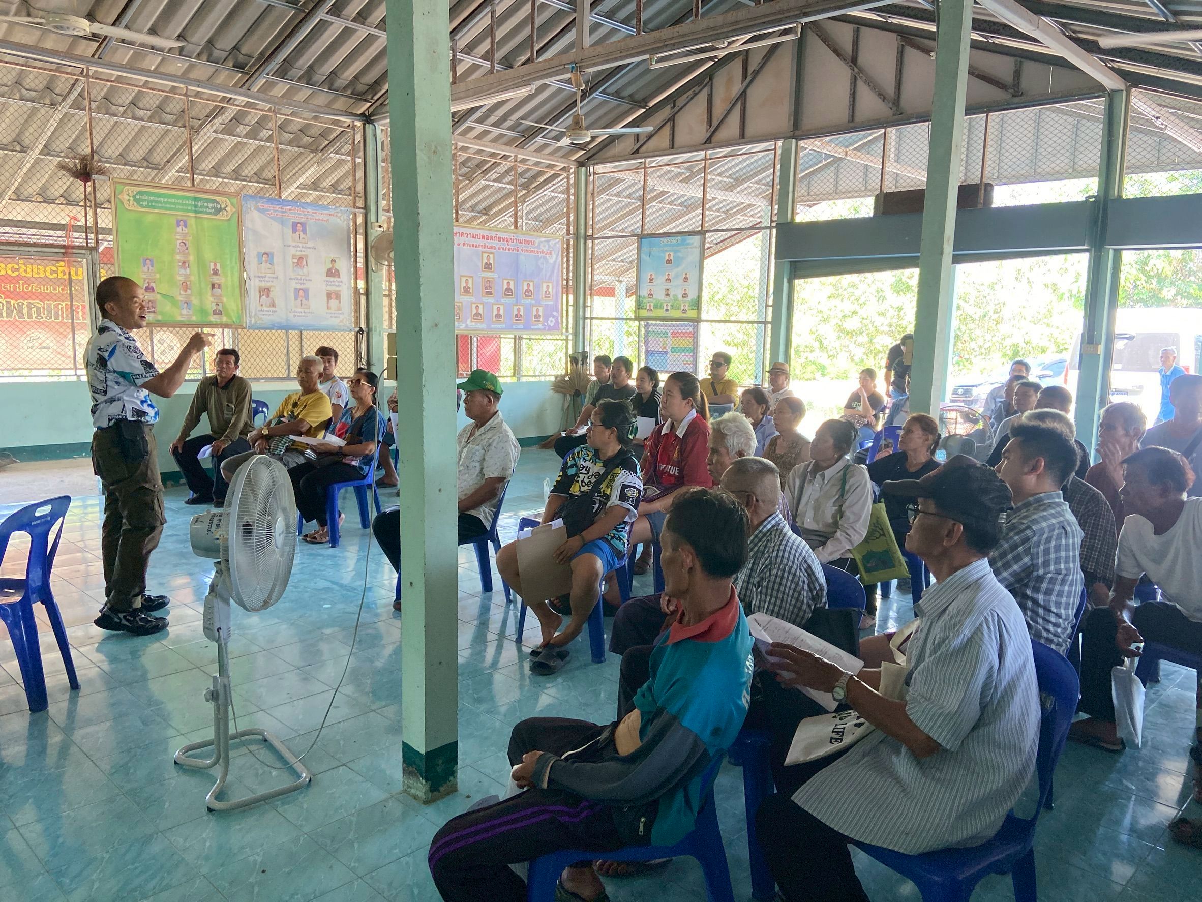 title - วันที่ 9 เมษายน 2569 นายวิทูล ประดิษฐบูญ ปฏิรูปที่ดินจังหวัดปราจีนบุรี มอบหมายให้ นายลิขิต ผันผ่อง หัวหน้าฝ่ายกฎหมาย พร้อมด้วย เจ้าหน้าที่ ส.ป.ก.ปราจีนบุรี ลงพื้นที่ออกหน่วยบริการเคลื่อนที่ “Mobile Unit”และบริการปรึกษาข้อกฎหมายที่เกี่ยวข้องกับการปฏิรูปที่ดิน ณ ตำบลแก่งดินสอ อำเภอนาดี จังหวัดปราจีนบุรี